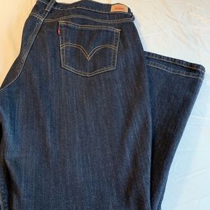 Women Levi jeans